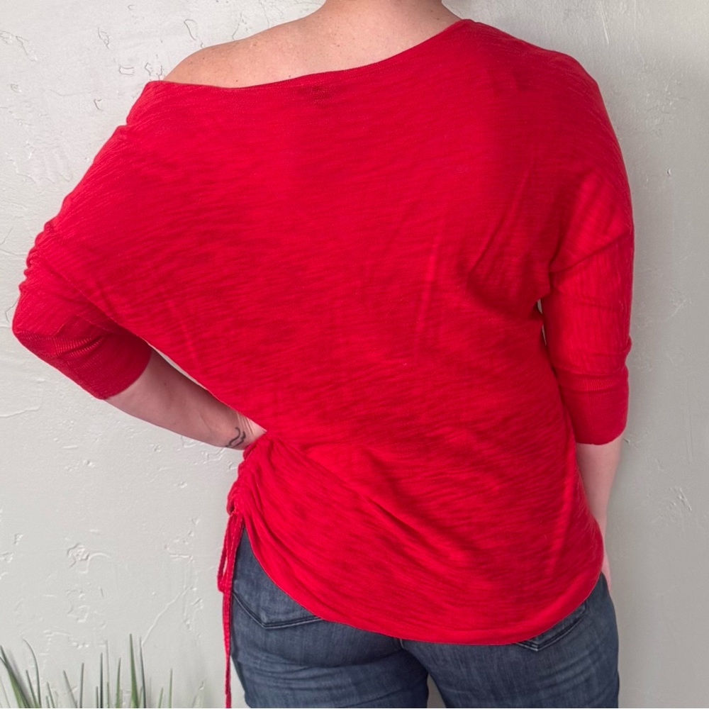 Express Red 3/4 Sleeve Wide Neck/Off the Shoulder Top w/Adjustable Side Ruching - Picture 4 of 7